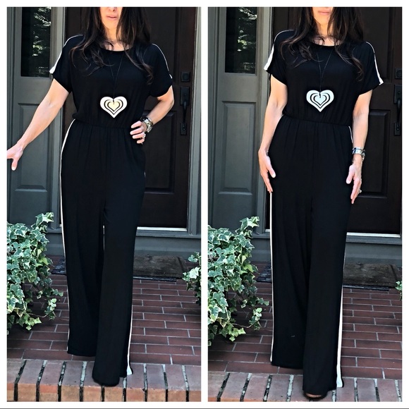 ✨LAST ONE✨Black white stripe wide leg jumpsuit - Picture 2 of 8